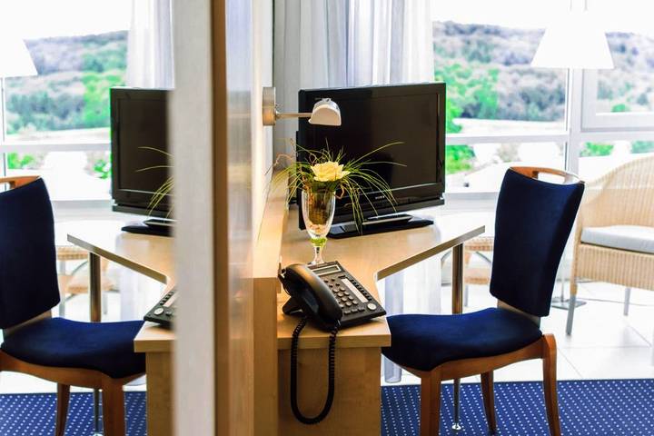 Hotel, mit Terrasse und Garten sowie Ausblick in Böblingen - 4