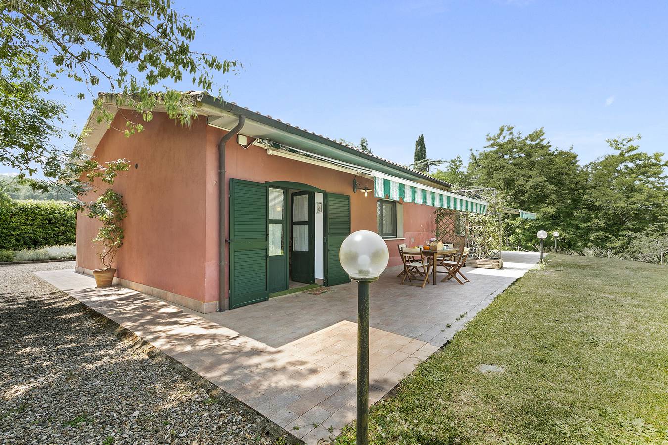 Relaxing Family Villa Roses Shared Pool 6 in Civitella Paganico, Grosseto Provinz