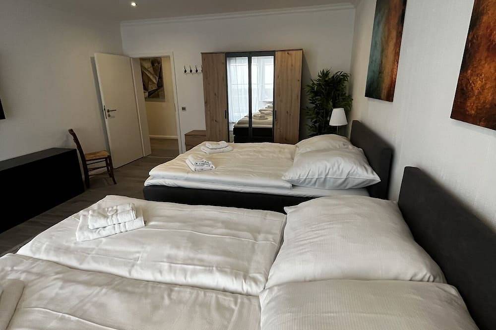 Appartamento intero, Exclusive vacation apartment 200 sqm - Only 10 minutes to Heidelberg city center in Sandhausen, Pianura del Reno