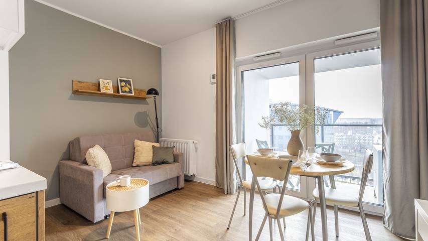 Entire holiday apartment, Holiday apartment for 3 people with balcony in Wrocław, Lower Silesia