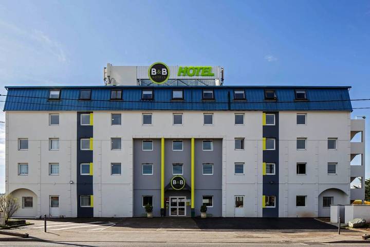 Hôtel pour 4 personnes à Meyzieu