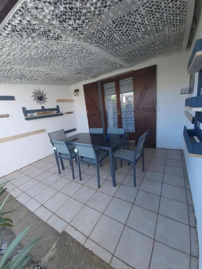 Parque de vacaciones para 6 personas, con jardín y vistas - 1