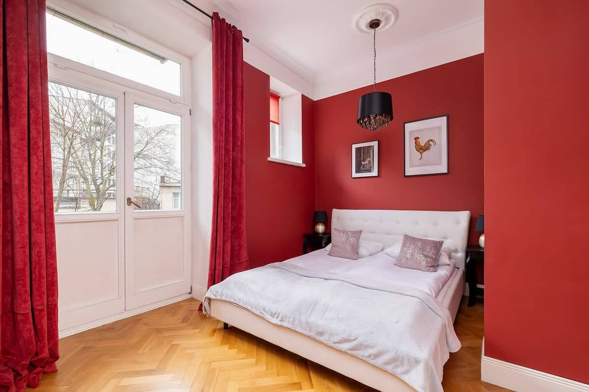 Apartamento entero, Spacious Apartment in Townhouse | 2 Balconies, Workspace in Cracovia, Pequeña Polonia (región histórica)