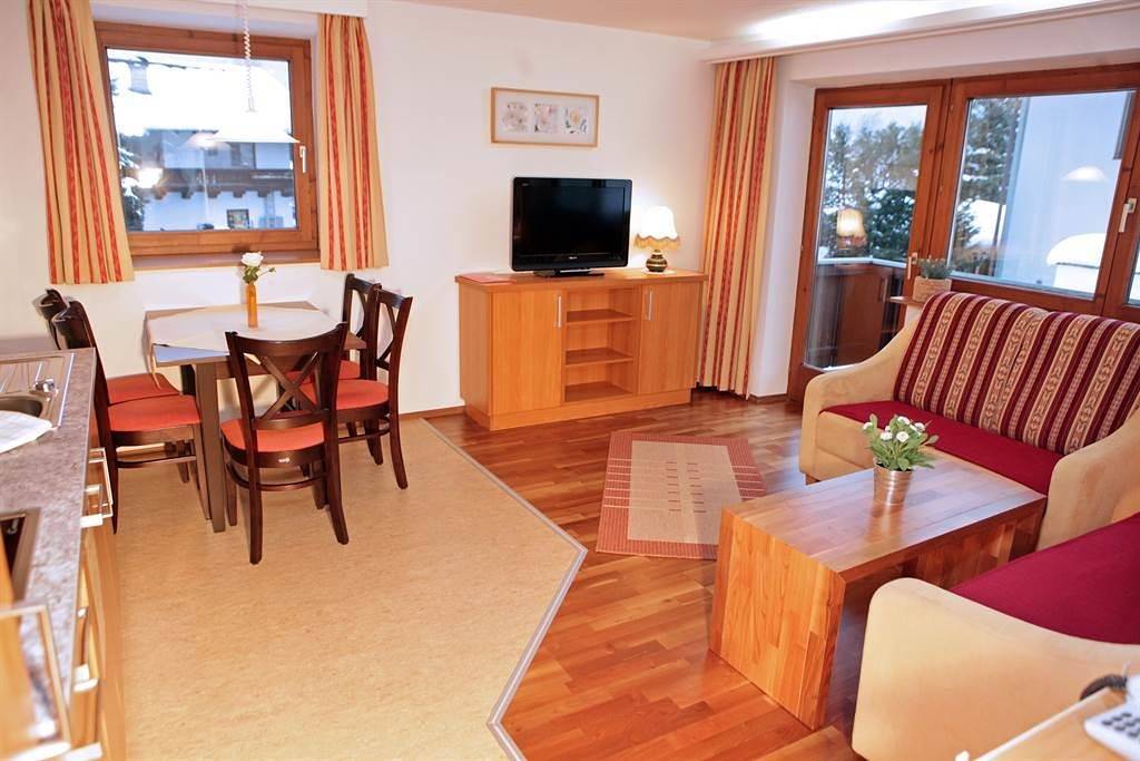 Ganze Ferienwohnung, Ferienwohung 1/1 Schlafraum/Dusche, Wc in Loferer und Leoganger Steinberge, Lofer
