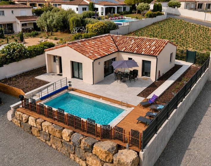 Gîte pour 4 personnes, avec Terrasse ainsi que Jardin et Piscine dans Golf Club (Carcassonne)