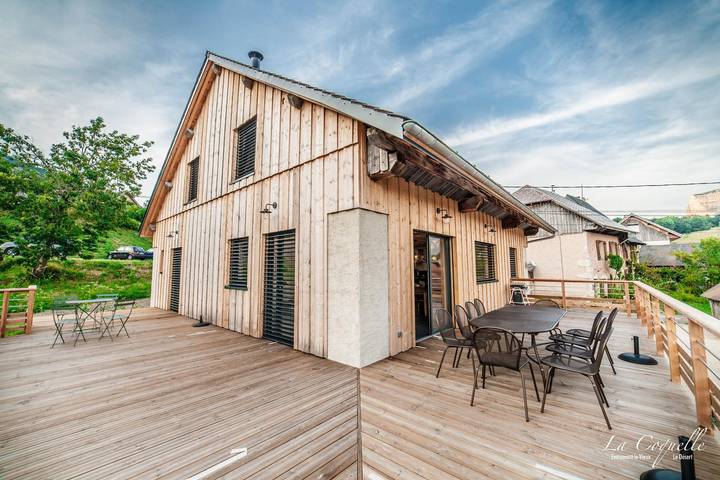 Gîte pour 9 personnes, avec Balcon et Terrasse