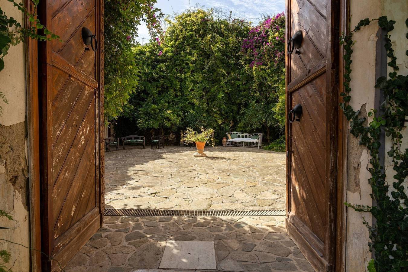 Entire apartment, Apartment 'Tenuta Donna Vittoria Edera' with Mountain View, Wi-Fi and Air Conditioning in Trapani, Trapani Province