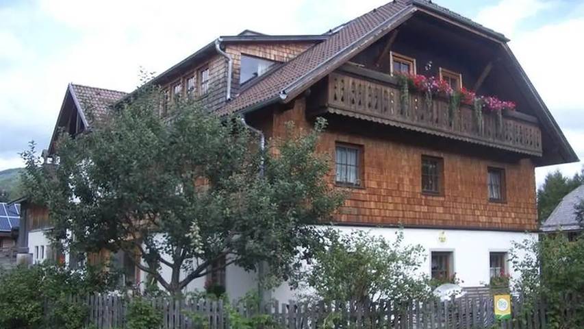 Ferienwohnung für 6 Personen, mit Balkon und Garten, mit Haustier