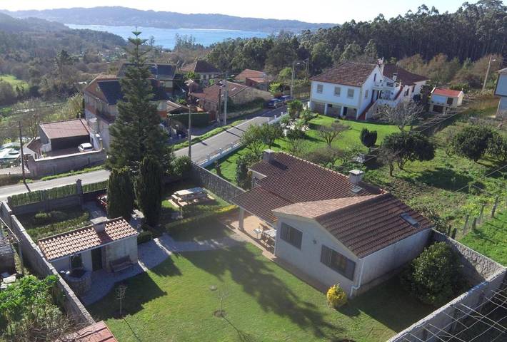Apartamento para 6 personas, con vistas y jardín en Bueu