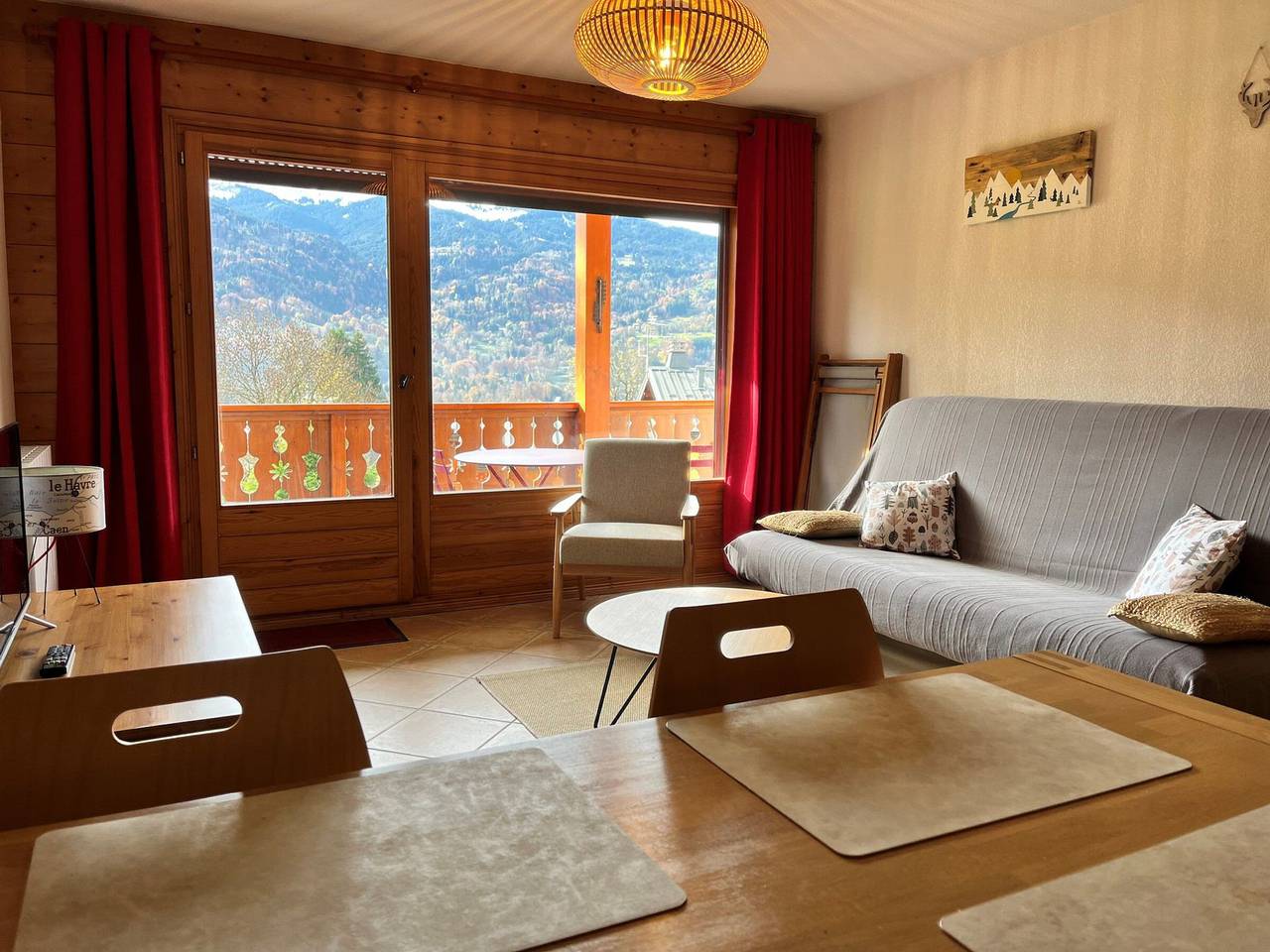 Appartement entier, Appartement T2 lumineux avec terrasse et Wifi in Samoëns, Région de Bonneville