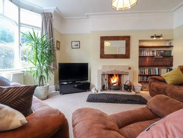 Log Cabin for 10 People in Llandudno, Conwy region, Photo 3