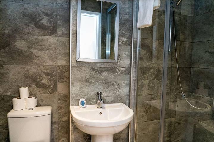 Apartamento vacacional entero, Apartment Sleeps 4 with WiFi & Garden in Bolton (desambiguación), Gran Mánchester