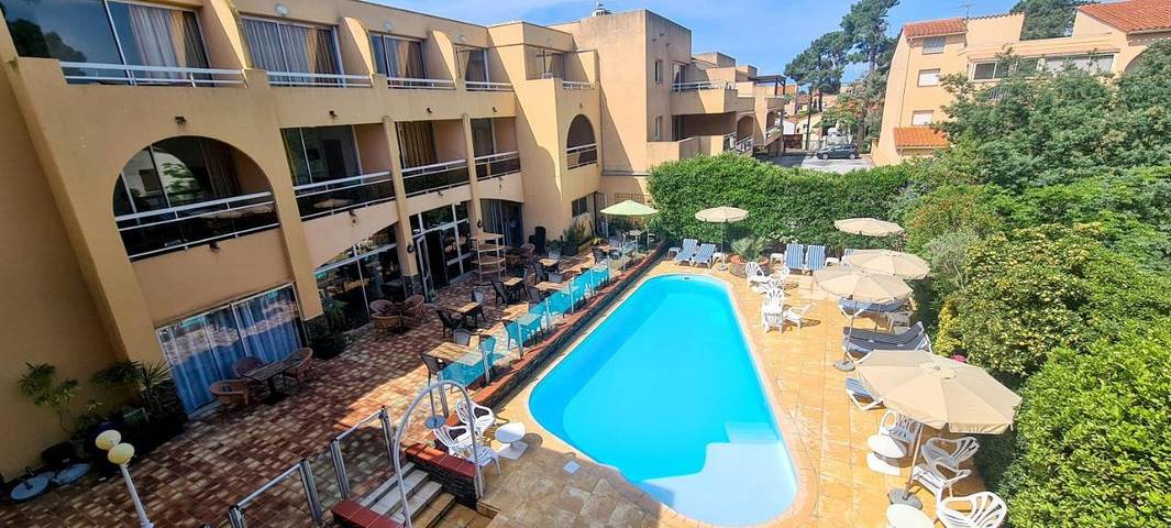 Hôtel pour 2 personnes, avec terrasse et piscine