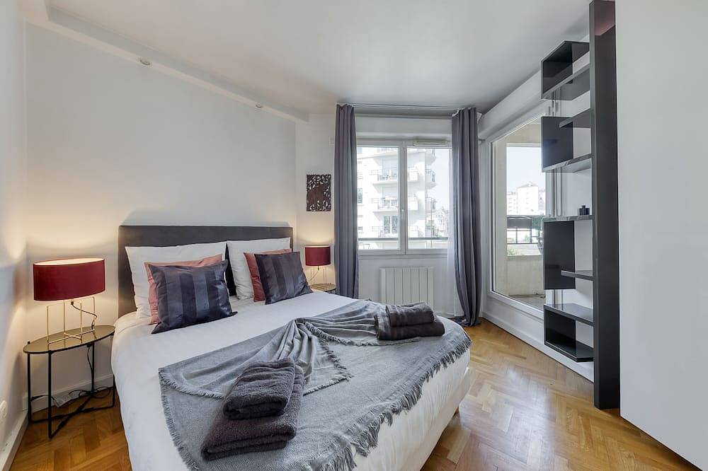 Entire apartment, Smart Stay - Domotic - 5 minutes métro in Charenton-le-Pont, Val-de-Marne