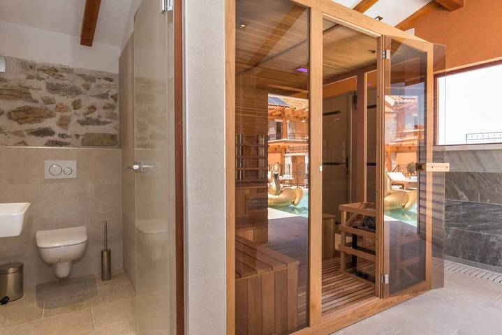 Luxury Villa Finessa Skradin 2 with Heated Pool in Skradin, Šibenik-Knin
