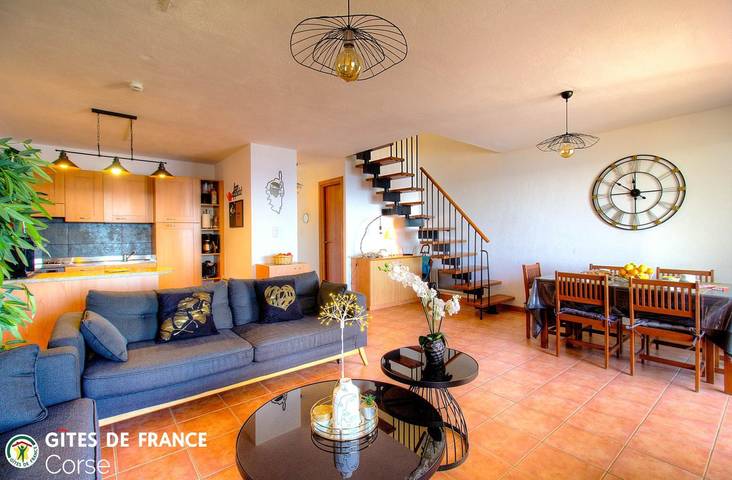 Gîte für 6 Personen, mit Terrasse und Garten sowie Pool und Ausblick auf Korsika - 4