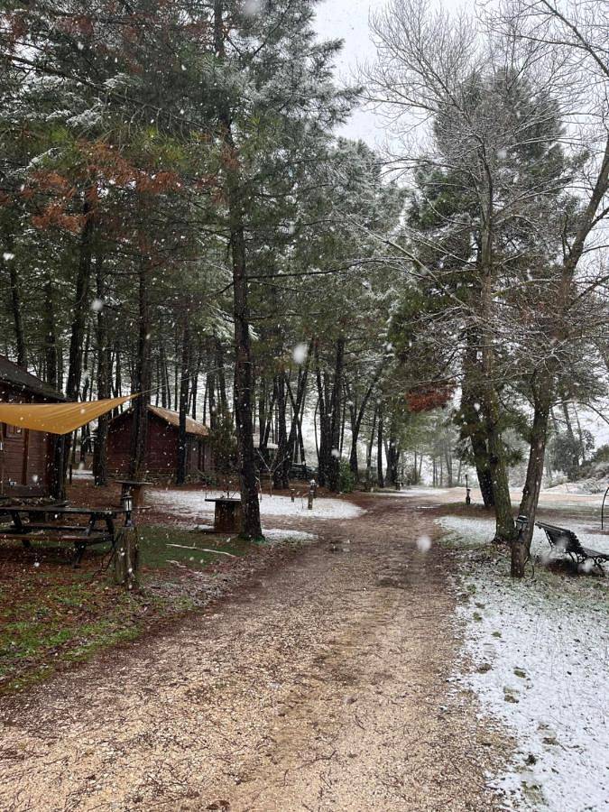 Camping für 6 Personen, mit Terrasse und Garten sowie Pool und Seeblick in Kastilien-La Mancha - 2