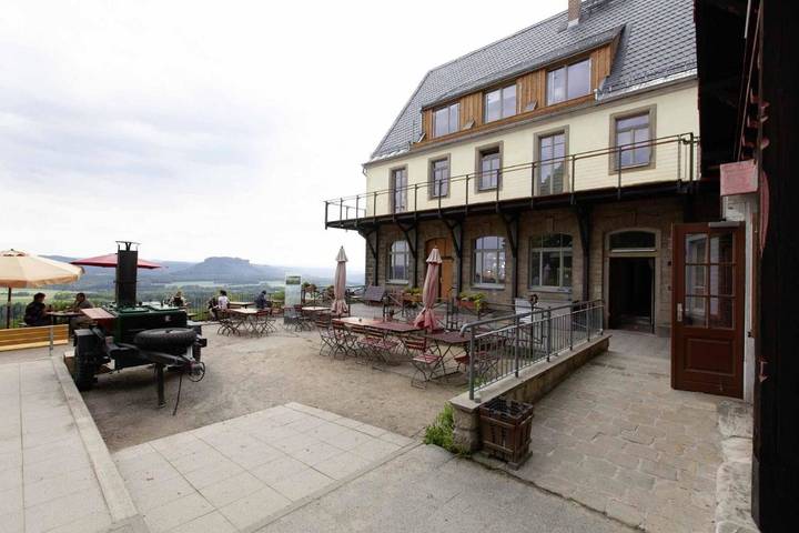 Hotel für 2 Personen, mit Balkon und Terrasse sowie Ausblick in Hohnstein - 2