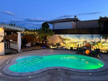 Gîte pour 4 personnes, avec jardin à Puimisson