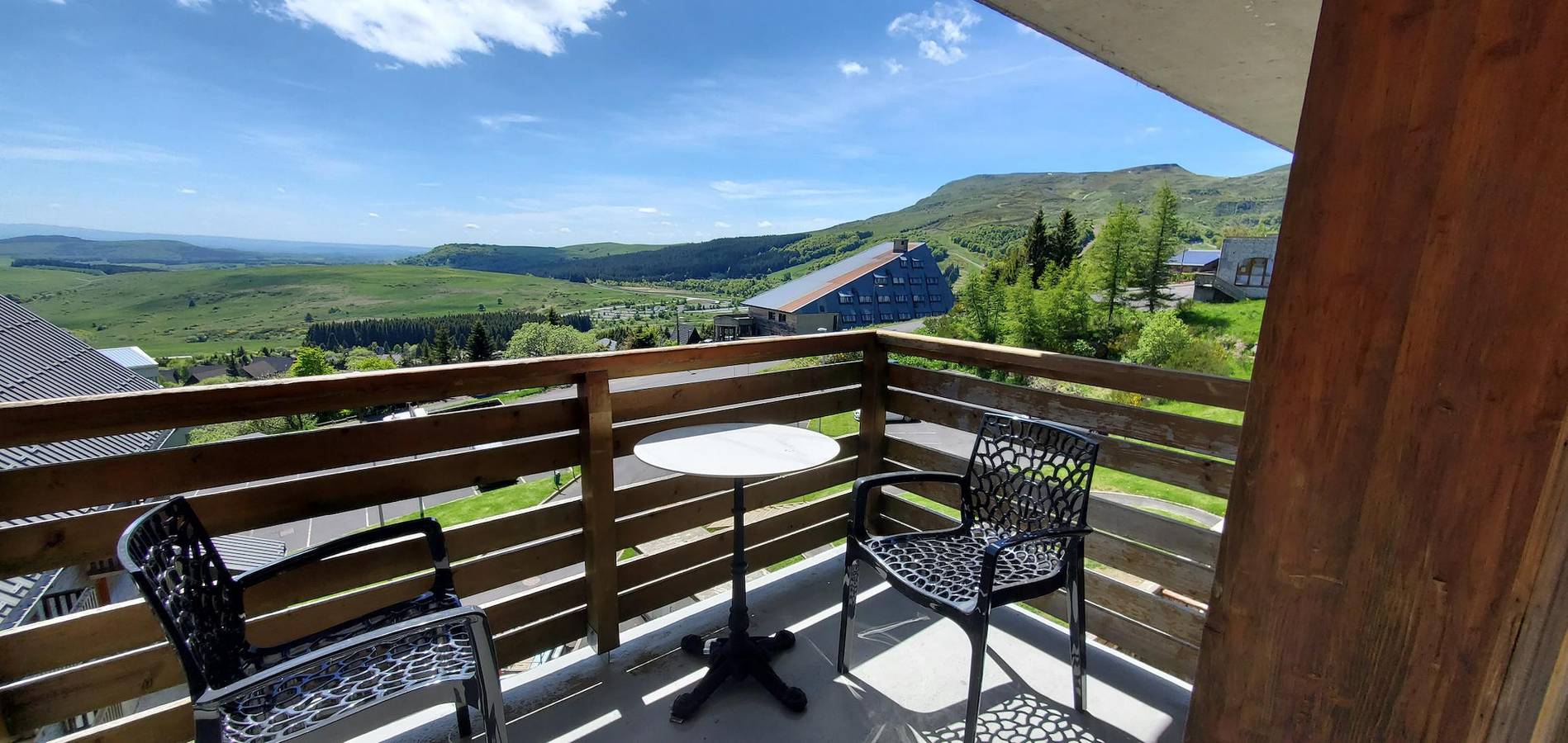 Appartement entier, Appa Lou 335P Lmds in Super Besse, Besse-et-Saint-Anastaise