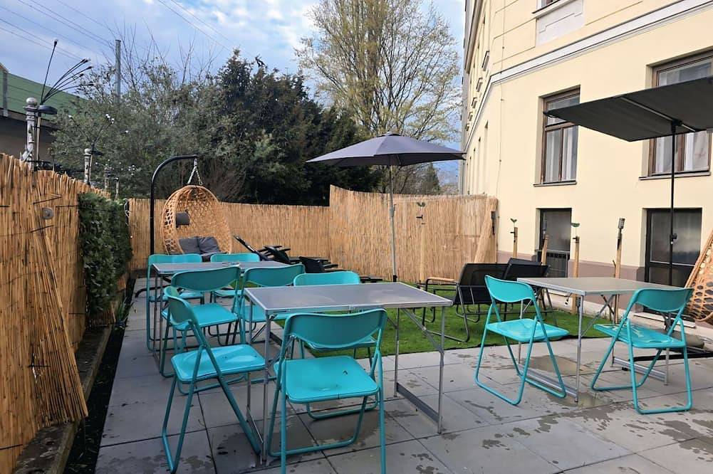 Ganze Wohnung, Superb 2Br Apt. Very Spacious @the Millenium Tower in Wien, Wienerwald