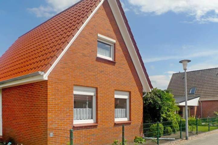 Ferienhaus für 4 Personen, mit Garten in Hage