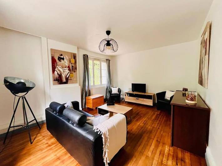 Gîte pour 8 personnes, avec terrasse à Pocé-sur-Cisse - 2