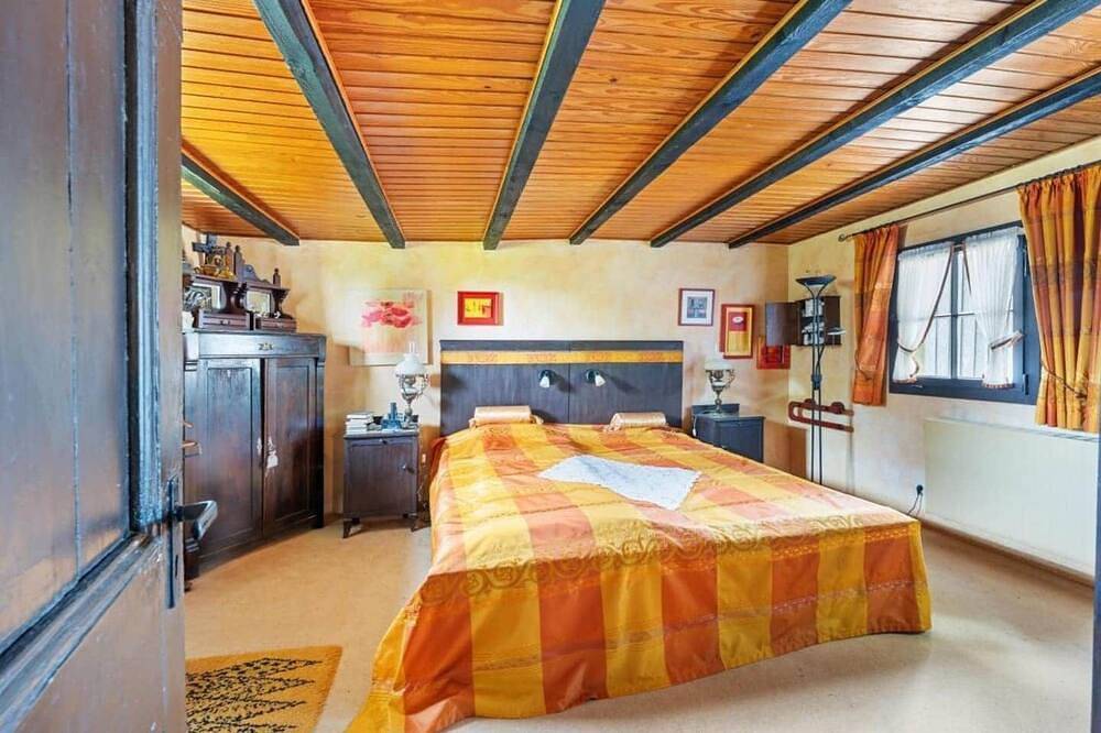 Historisches Fachwerkhaus aus dem 18. Jahrhundert in Hennef, Windecker-Ländchen