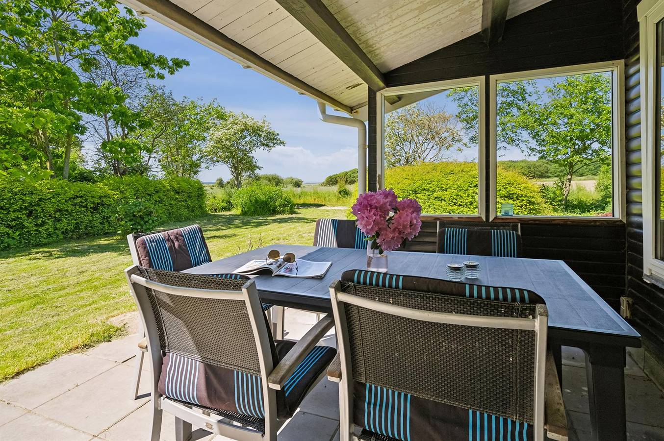 Pet friendly home in Humble with Wifi in Humble, Langeland