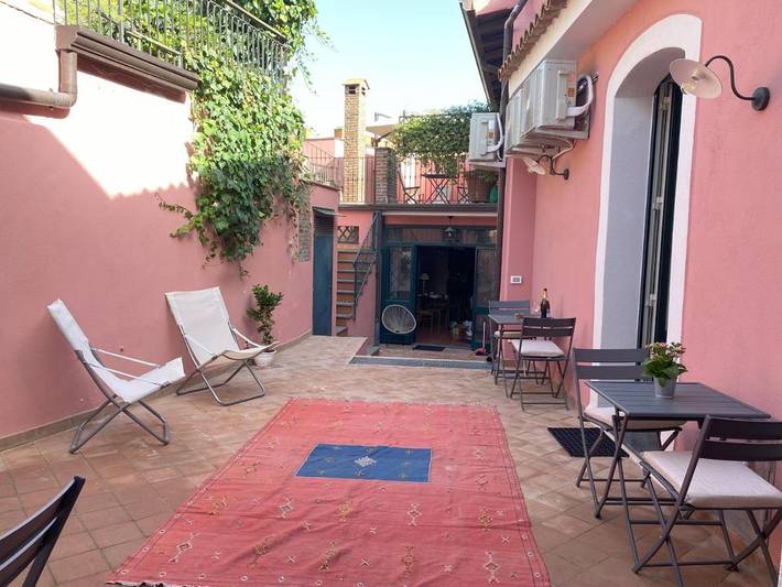 Location de vacances pour 2 personnes, avec terrasse et jardin, animaux acceptés à Milo - 2