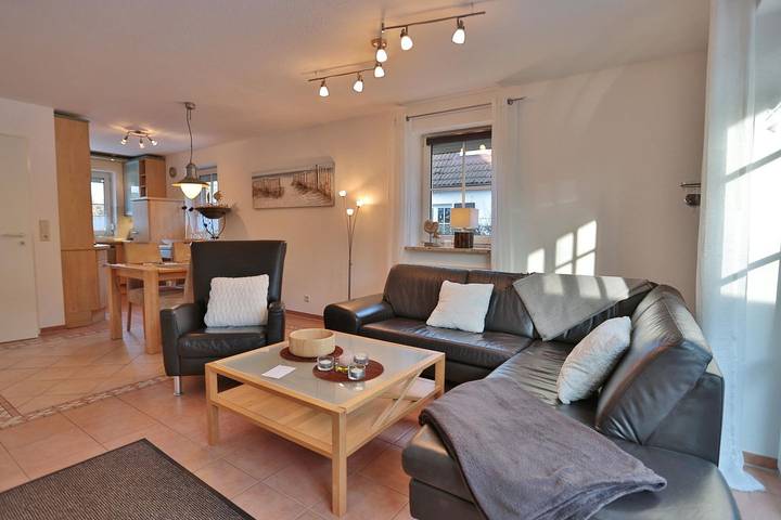 Ferienhaus für 4 Personen, mit Terrasse und Garten in Scharbeutz - 2