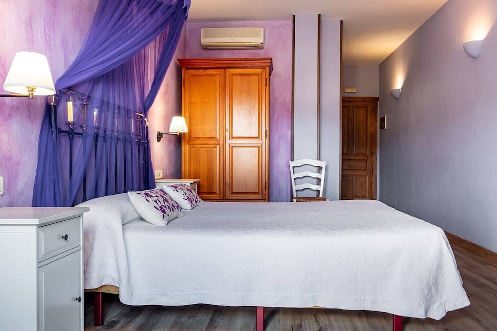 Entire apartment, Sierra Quilama El Castillo in San Miguel de Valero, Salamanca Province