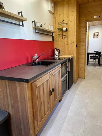 Gîte pour 2 personnes, avec terrasse ainsi que vue et jardin, animaux acceptés à Le Petit-Bornand-les-Glières