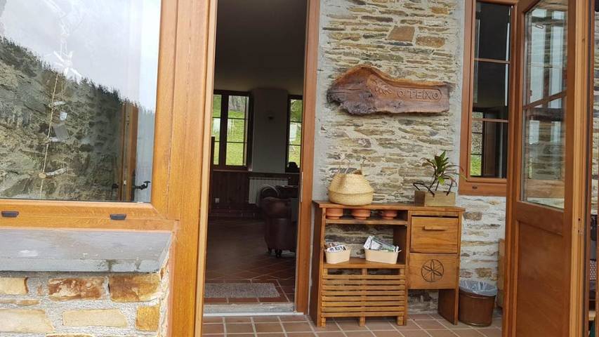 Albergue para 18 personas, con Terraza además de Jardín y Vistas en Pesoz - 2