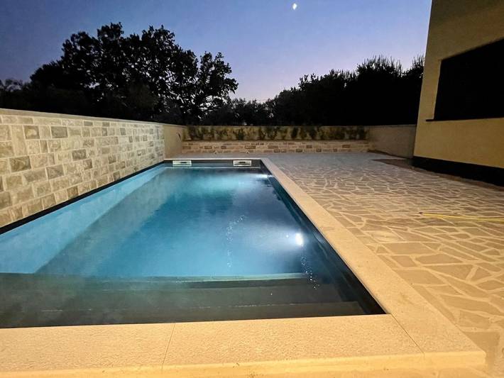 Apartament wakacyjny dla 5 osób, z widok i balkon w Maslenica