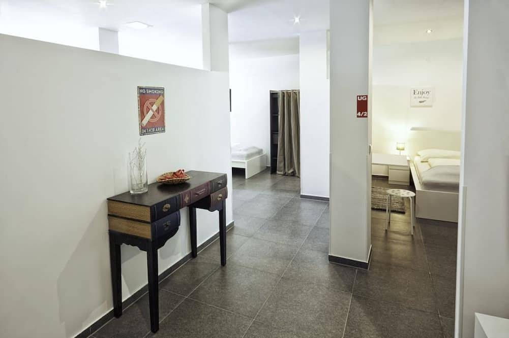 Ganze Wohnung, Vier-Betten-Apartment in Ostfildern, Landkreis Esslingen