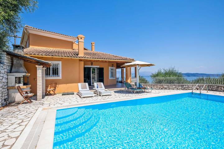 Villa για 6 άτομα, με ταράτσα στο Καλάμι