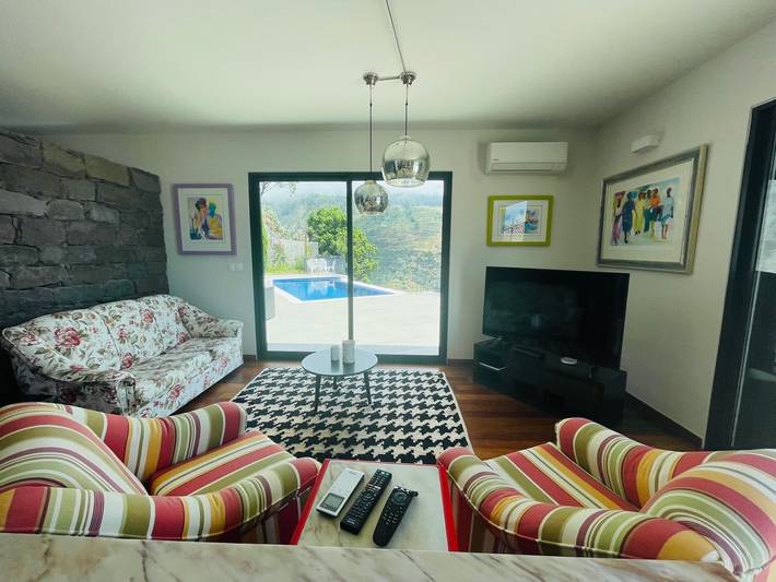Location de vacances pour 6 personnes, avec jardin et bassin pour enfant dans Arco da Calheta - 2