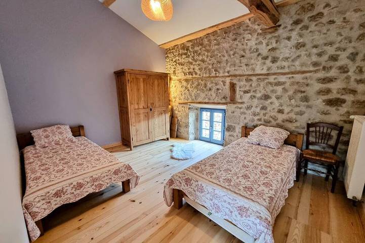 Gîte pour 7 personnes à Usson-en-Forez - 2