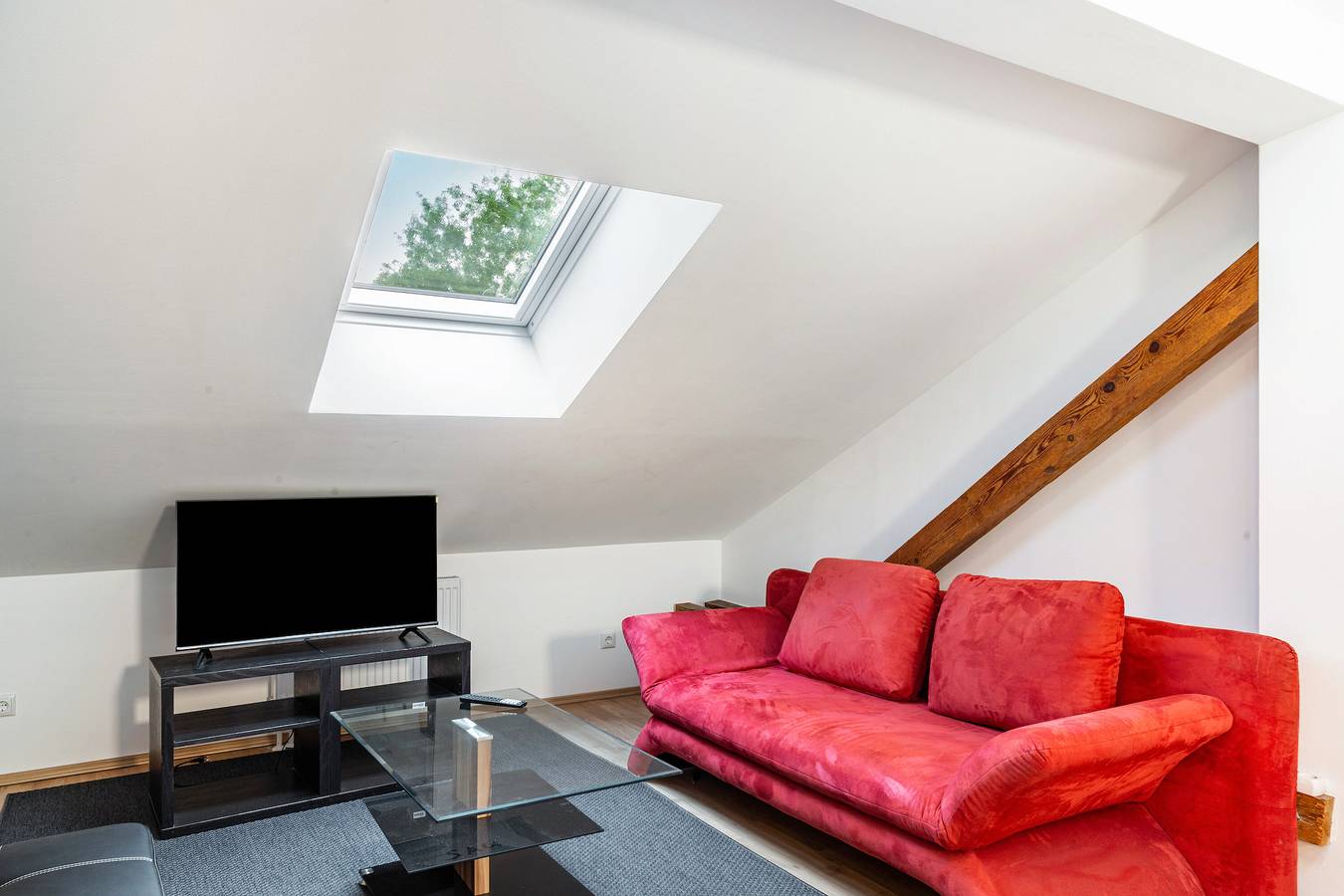 Ganze Wohnung, Hundefreundliche Ferienwohnung – Ruhe, Wandern & Workation nahe Chiemsee in Kraiburg am Inn, Landkreis Mühldorf am Inn