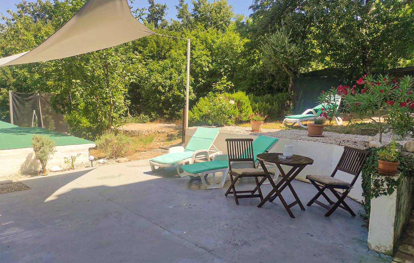 Appartement de vacances entier, Appartement confortable avec terrasse, Wi-Fi et parking près du centre Ripenda in Ripenda, Côte Est de l'Istrie