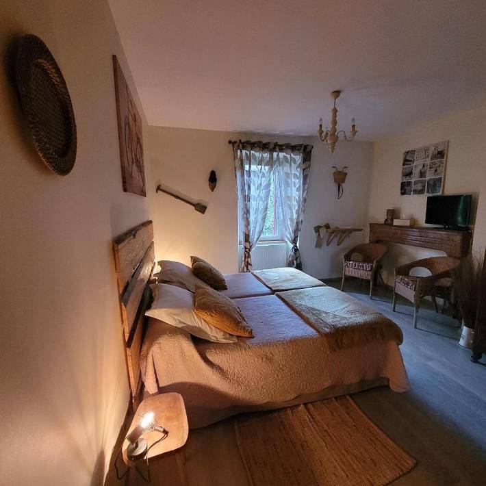 Gîte pour 2 personnes, avec terrasse ainsi que piscine et jardin à Bagnac-sur-Célé - 3