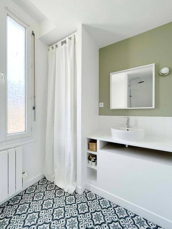 Gîte pour 8 personnes, avec terrasse à Melun - 2