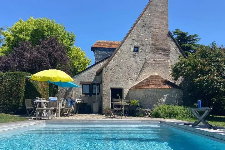 Ferienhaus für 8 Personen, mit Garten und Ausblick sowie Pool, mit Haustier - 1
