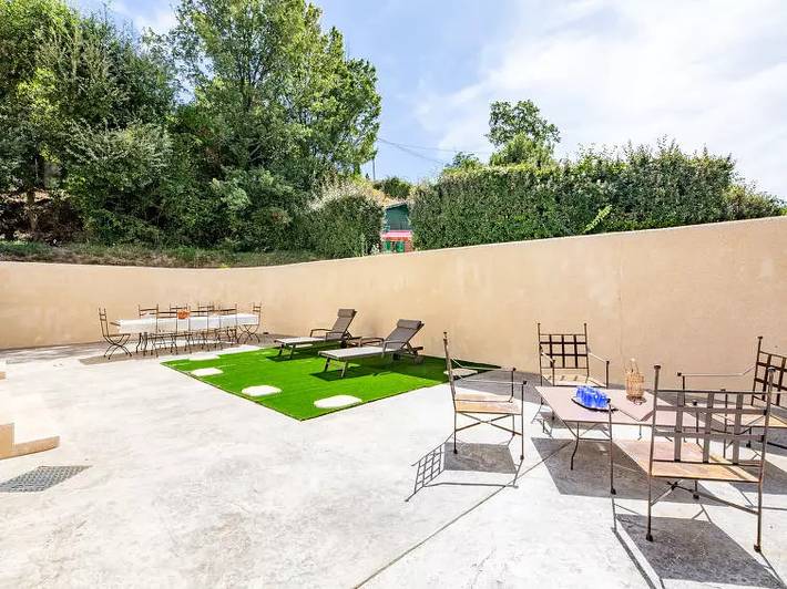 Location de vacances pour 8 personnes, avec jardin à Bauduen - 4
