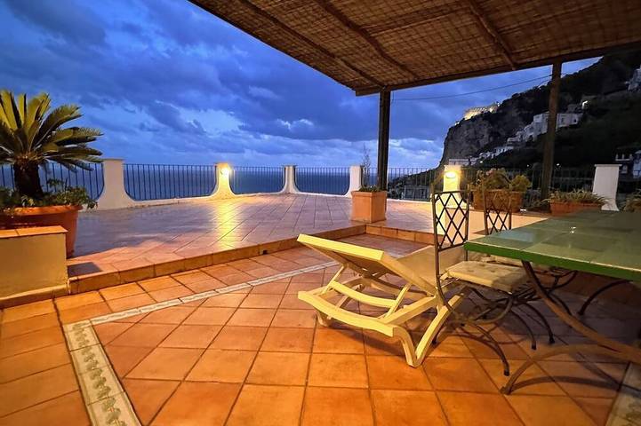 When an overlook becomes poetry in Tovere, Amalfi