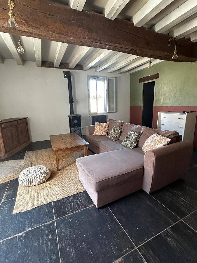 Location de vacances pour 6 personnes, avec jardin et vue, animaux acceptés à Crouzilles - 2