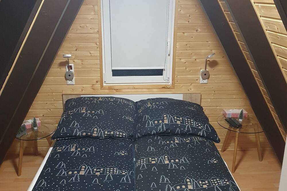 Eichwald  - ,Häschen \"<br>Idyllisches Ferienhaus im Grünen mit Gartensauna . in Gossersweiler-Stein, Trifelsland