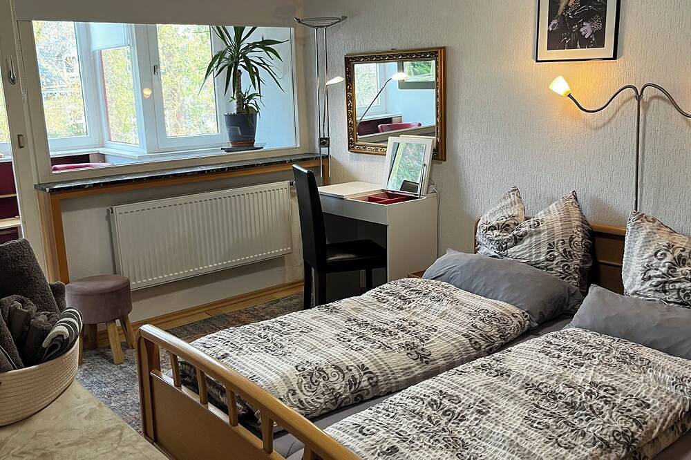 Ganze Wohnung, 3 ruhige Zimmer in hervorrangender Lage in Schlebusch in Leverkusen, Bergisches Land