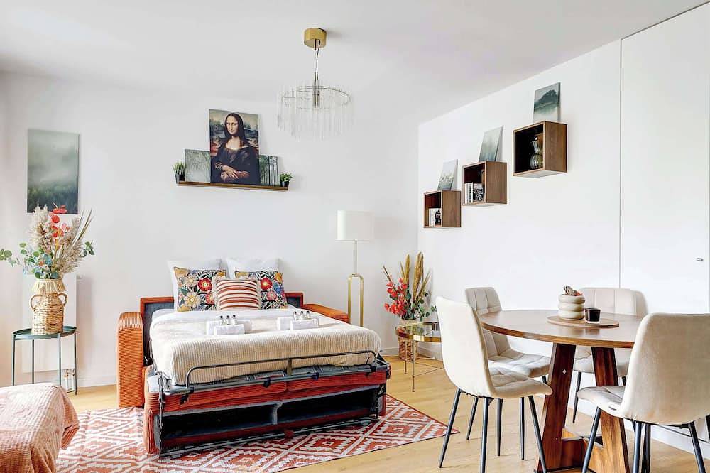 Entire apartment, Appartement avec balcon – Proche de l’Hippodrome in Suresnes, Hauts-de-Seine